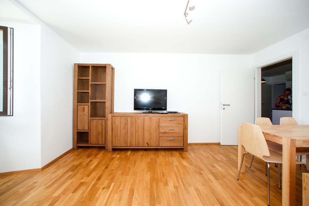 Apartments Harbour セニ 部屋 写真